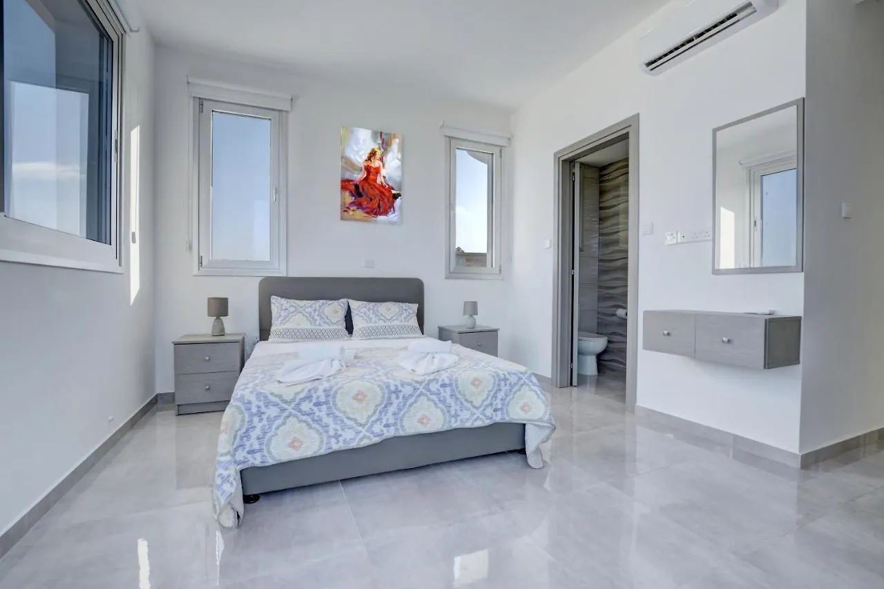 Aetopetra Villa Protaras