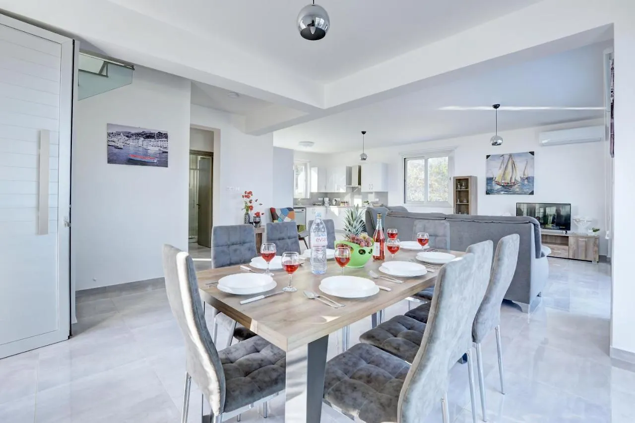 Aetopetra Villa Protaras